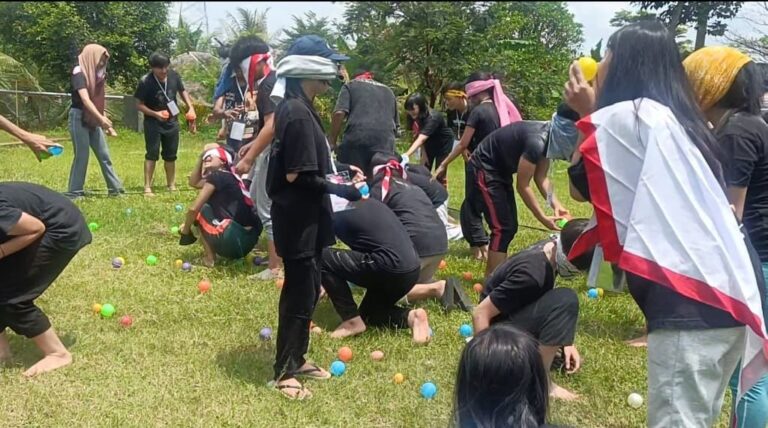 Latihan Dasar Kepemimpinan Siswa (LDK) OSIS SMA VIANNEY Periode 2023 / ...